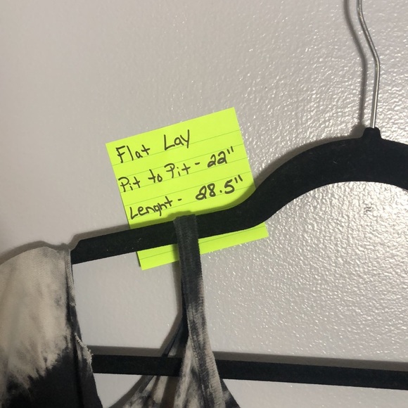 Torrid Cold Shoulder Tee Cheetah Print Black Tie Dye Size 1X - Picture 6 of 7